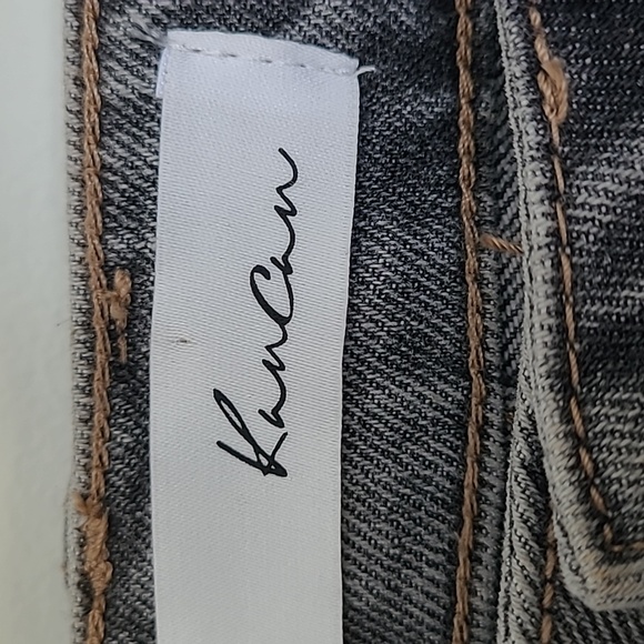 Kancan *NWT* MOM Jeans high waist relaxed thigh tapered leg patch detail Sz 24 - Picture 4 of 13